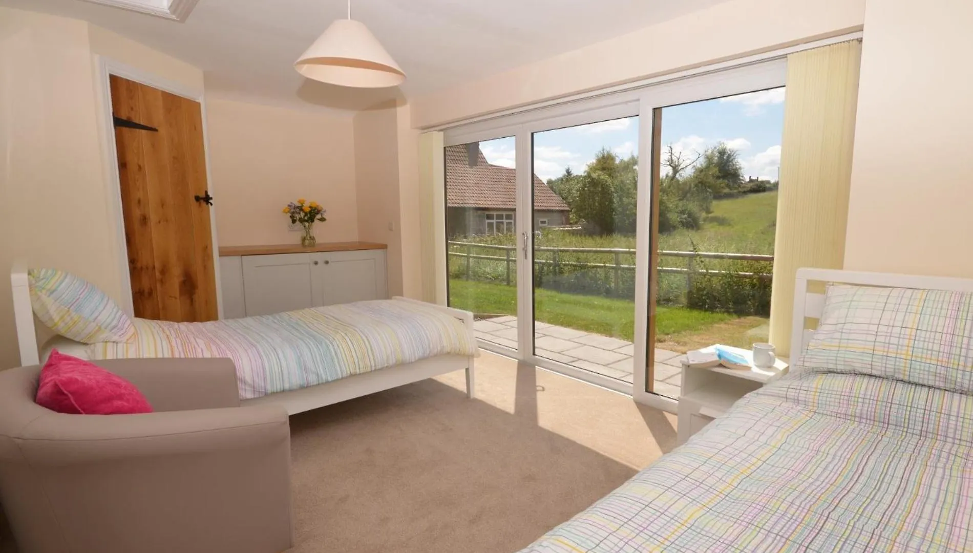 2 Bed In Bristol 75697 Villa Holiday home